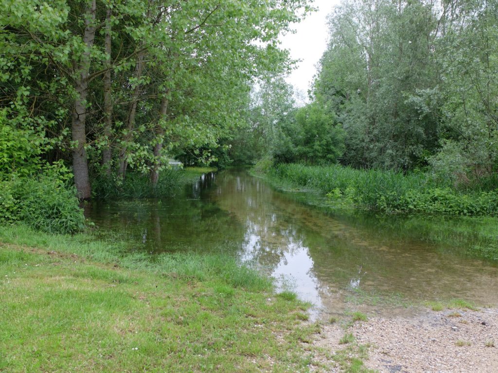 La descente à bateaux inondée